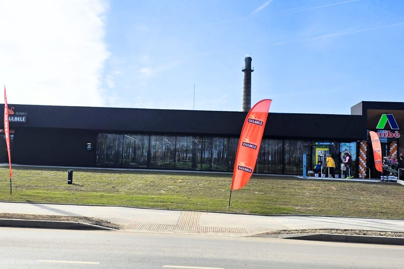 Jūrės kaime atidaryta nauja „Gulbelės“ parduotuvė – investuota apie 0,9 mln. eurų